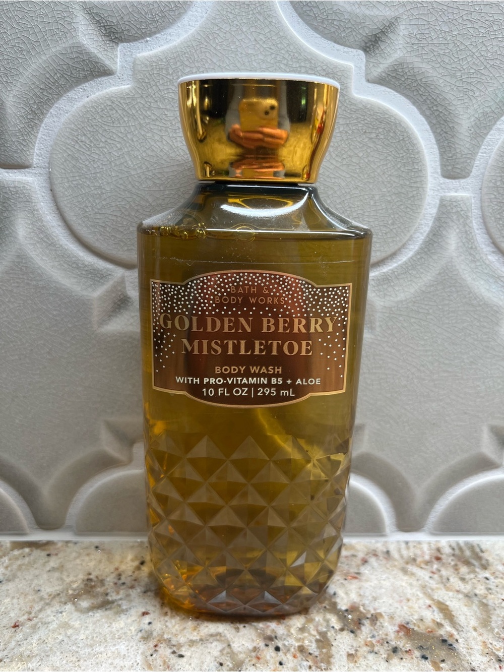 Bath & Body Works Golden Berry Mistletoe Body Wash - Gold